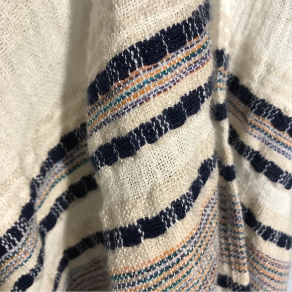 American Eagle White Tan Black Striped Open Front Fringe Poncho Size O/S - Picture 9 of 15